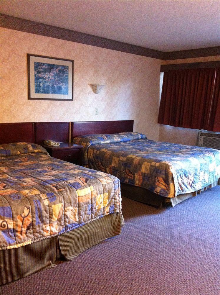 Coquitlam Sleepy Lodge Ngoại thất bức ảnh