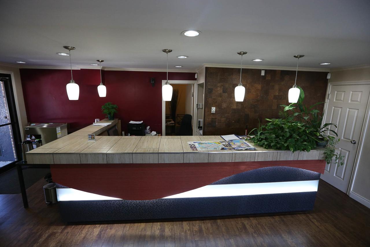Coquitlam Sleepy Lodge Ngoại thất bức ảnh