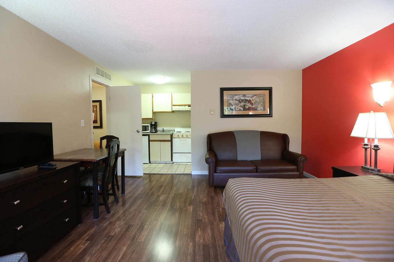 Coquitlam Sleepy Lodge Ngoại thất bức ảnh