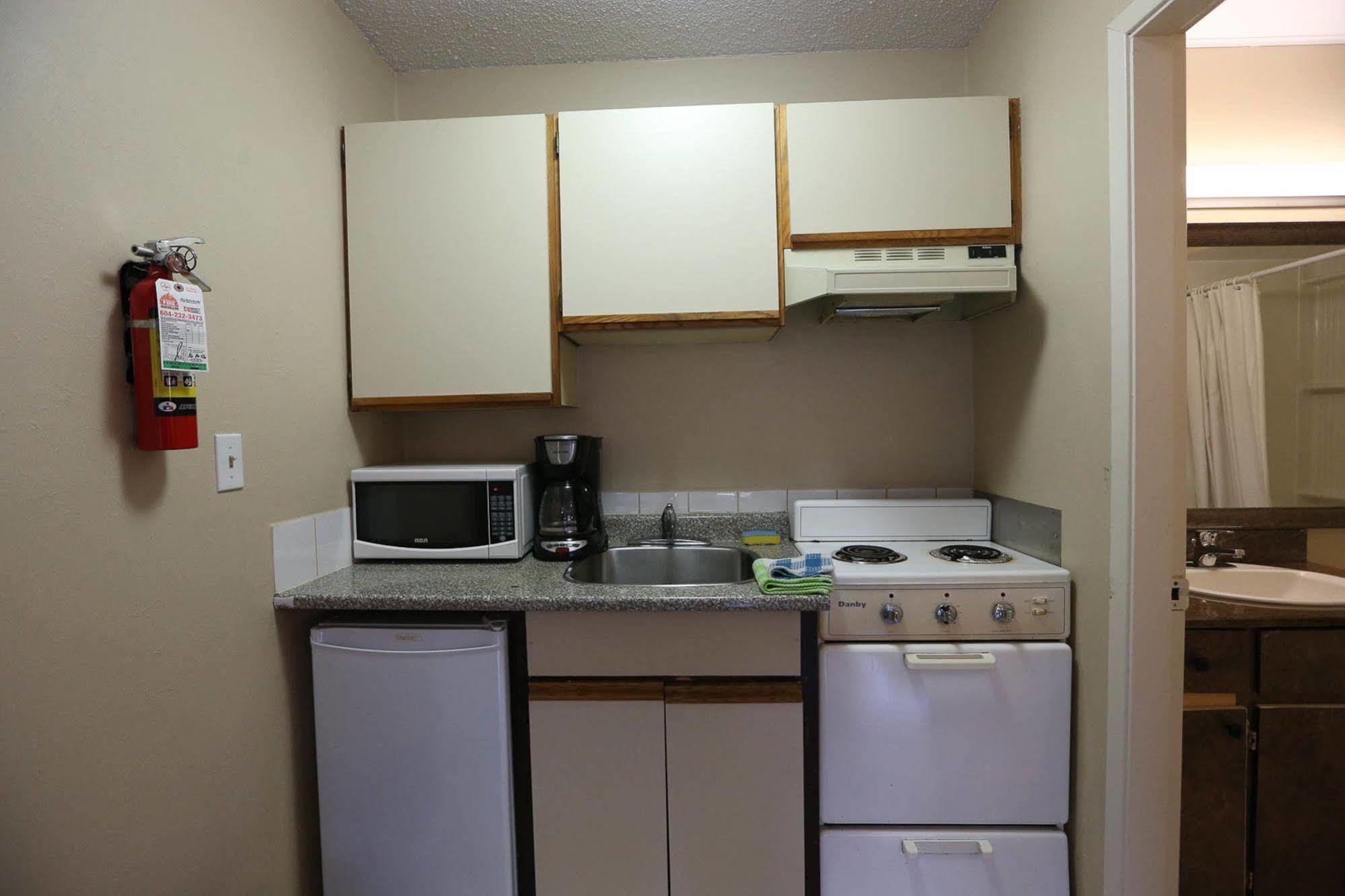 Coquitlam Sleepy Lodge Ngoại thất bức ảnh