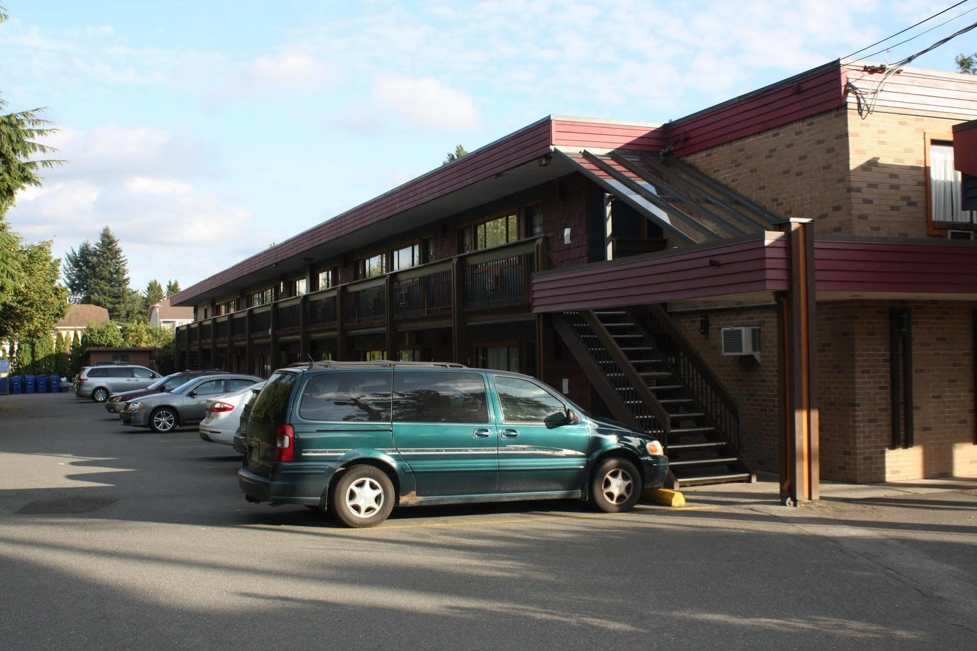 Coquitlam Sleepy Lodge Ngoại thất bức ảnh
